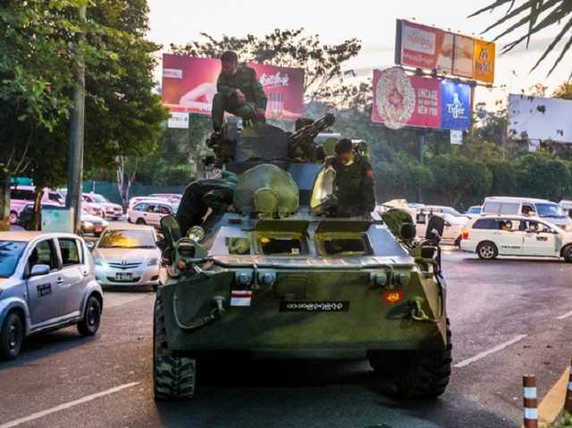 Переворот у М’янмі: військова хунта заборонила використання супутникових тарілок