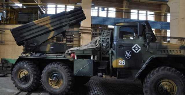 Разведчики показали, как террористы в Горловке РСЗО «Град» маскируют под грузовики