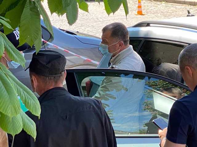 В Ужгороде на взятке в 180 тысяч гривен задержали посредников прокурора