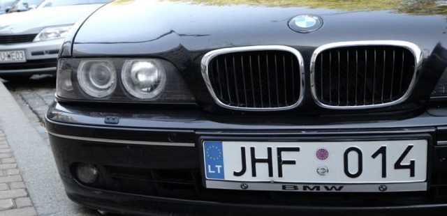 Зеленский подписал законы о растаможке евроблях