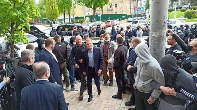 Медведчук прибыл в суд