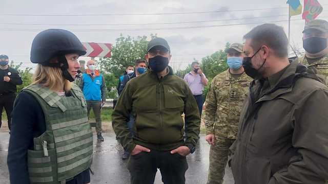 Донбасс и Крым являются Украиной, – премьер Эстонии посетила КПВВ на Востоке