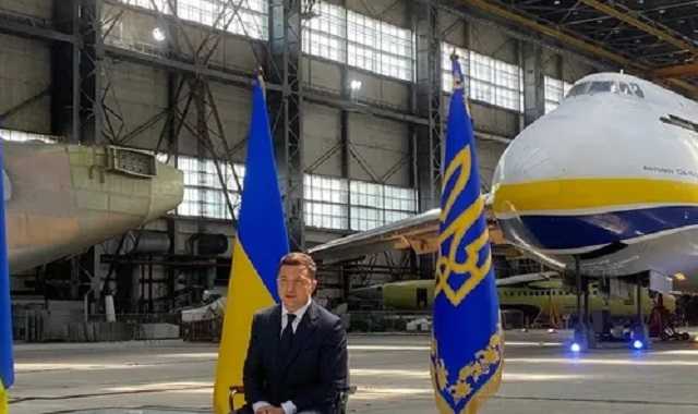 Зеленский рассказал, что требует от НБУ и доволен ли Шевченко