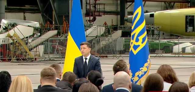 Зеленский: парад пройдет и в Одессе, и в Украине