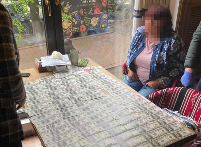 В Киеве аудитор запросил 10 тысяч долларов за свой отчет