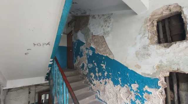 ’’Дом-убийца’’: в Киеве 300 человек живут среди 39 видов грибка