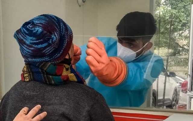 Власти Индии попросили соцсети удалить все упоминания "индийского" штамма COVID-19