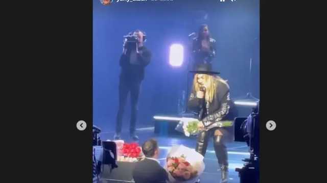 Зеленский пришел на юбилейный концерт Ирины Билык и поздравил певицу