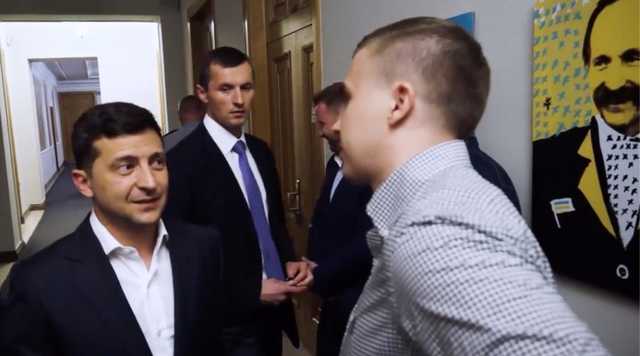 Журналист Ткач заявил о слежке за ним охраны Зеленского