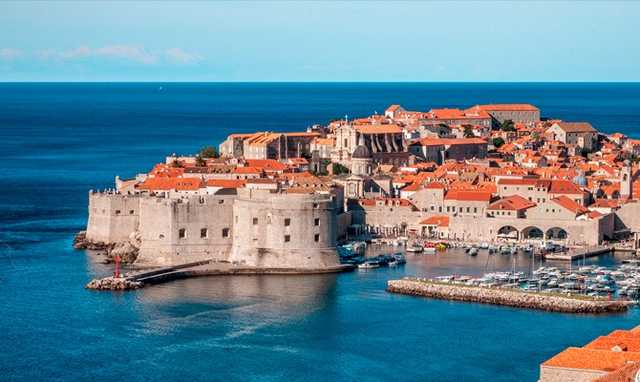 Хорватия планирует открыться для туристов до введения COVID-паспортов