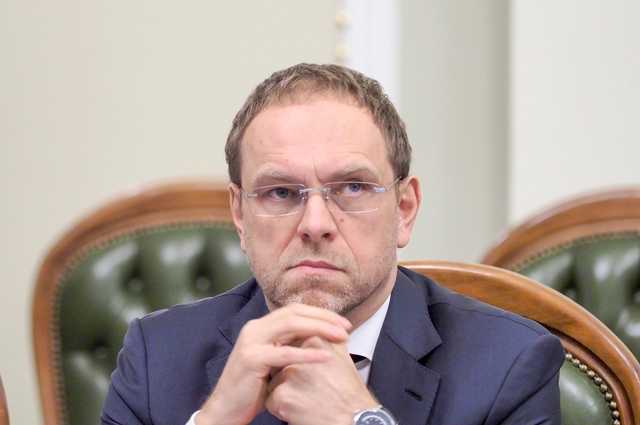 Соратник Юлии Тимошенко обменял в офшоре валюты на 7 млн грн