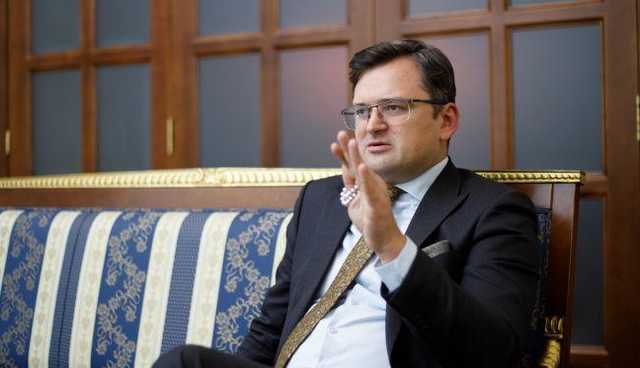 Решение прекратить авиасообщение с Беларусью приняли без колебаний, - Кулеба