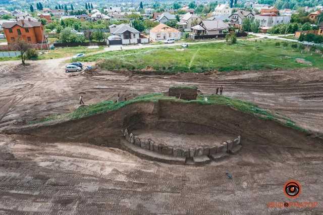 В Днепропетровской области на раскопках кургана обнаружили кромлех, который старше Стоунхенджа