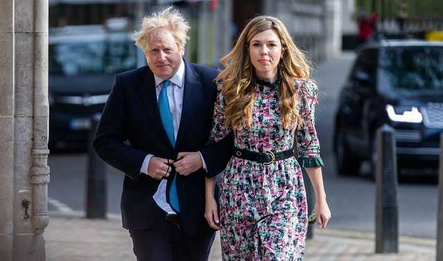 Премьер Британии тайно женился на подруге, которая моложе его на 23 года