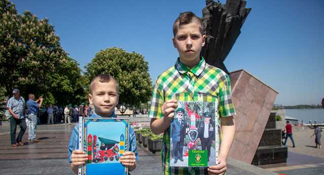 "День советского пограничника" отметили в Днепре. Активисты просят власти отреагировать