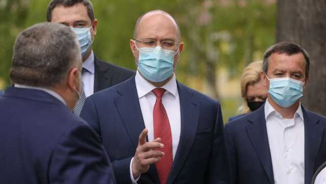 Украинцы по заслугам оценили экономику при Шмыгале - опрос социологов