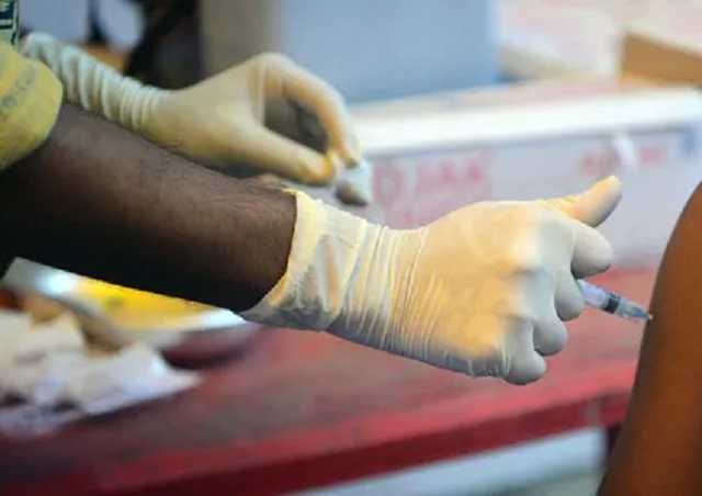 Мутация коронавируса в Индии несет опасность для детей: какие симптомы