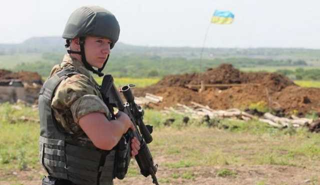 После двух суток тишины боевики открыли огонь в районе Песок