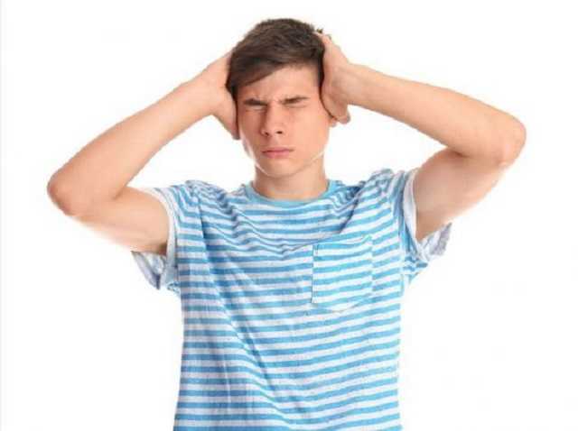 В Тернополе школьник потерял сознание после удара дверью