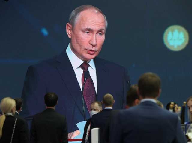 Путін звинуватив США у використанні долара в політичних цілях