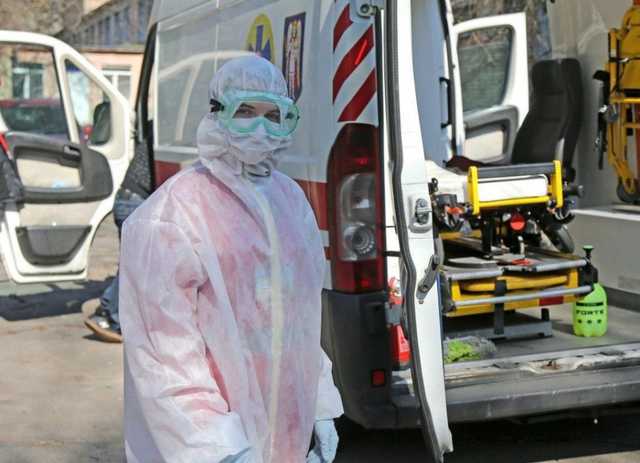 Врач заявил, что новая волна COVID-19 в Украине может стать последней