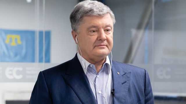 После допросов и переоформления активов Порошенко стал по полмиллиона платить юристам