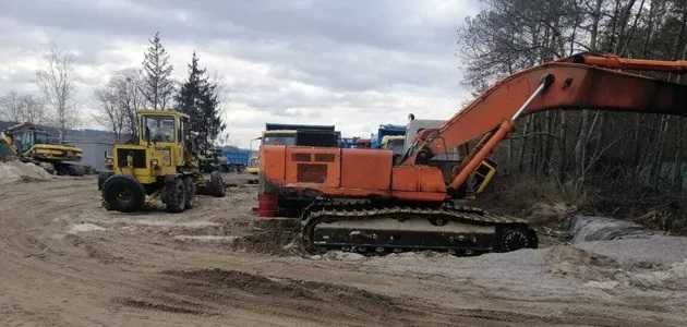 Экс-депутат Киевсовета захватил землю на берегу Днепра и развернул там незаконный бизнес