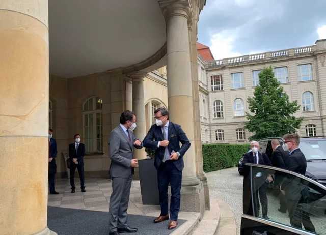 Кулеба провел в Германии тяжелые переговоры по "Северному потоку-2"