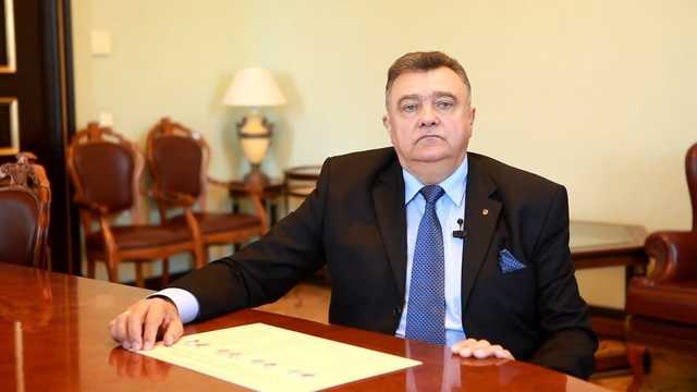 Нацбанковец-миллионер получил деньги от Посольства США и купил иномарку