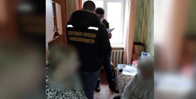 В Лубнах задержали пенсионерок-наркоторговцев