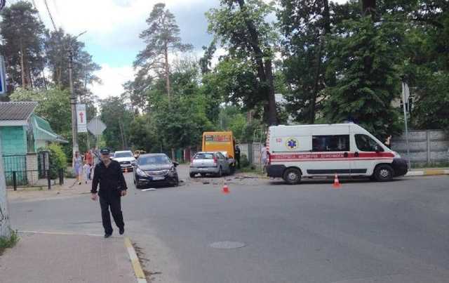 В Ирпене произошло ДТП с маршруткой, пострадали пять человек