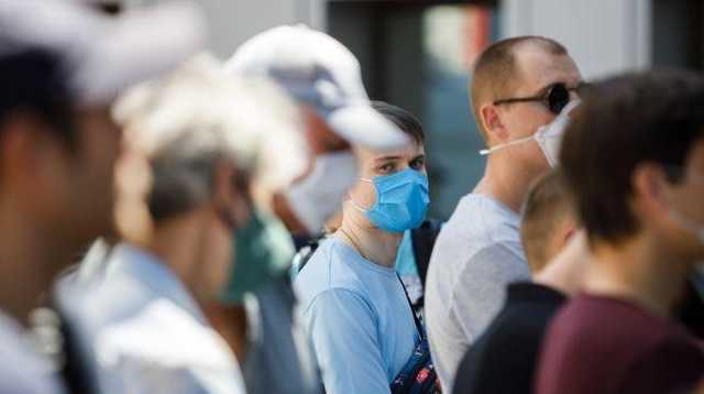 Украина в "зеленой зоне". Ситуация в областях улучшается, но карантин остается: что разрешено