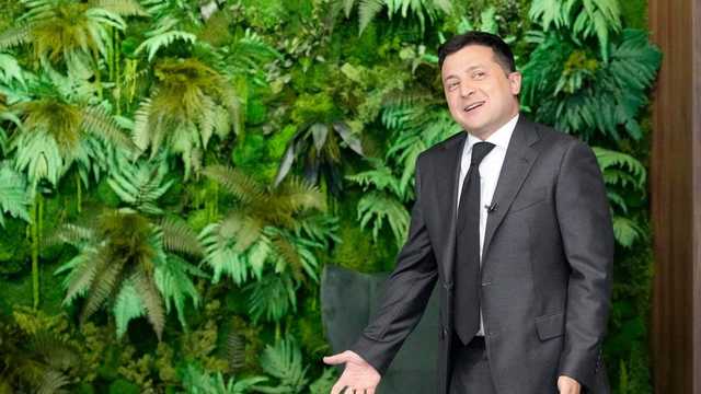 "Африканские джунгли": украинцы раскритиковали новый ремонт в кабинете Зеленского