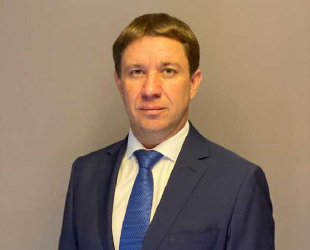 Замминистра защиты окружающей среды хранит крупную сумму валюты