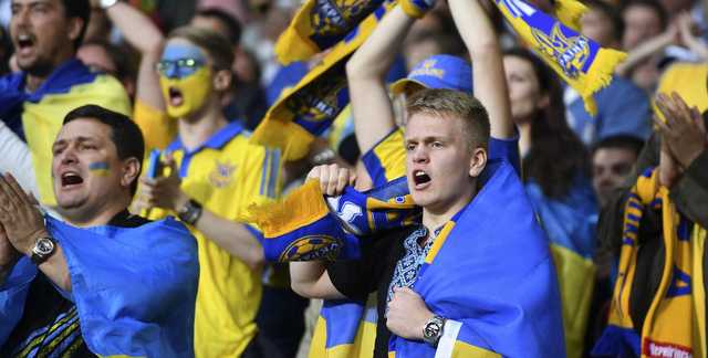 Госдума РФ требует наказать украинских фанатов за скандирование "Путин - х#йло!"