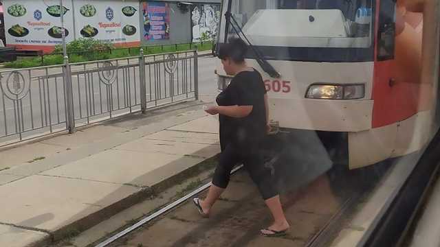 В кабине +47: в Киеве водитель трамвая потерял сознание прямо на маршруте