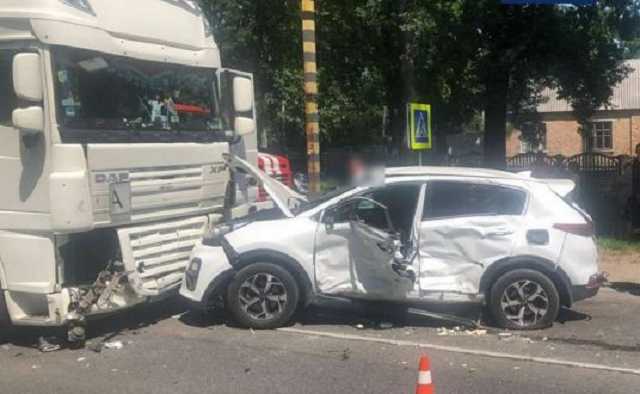 Опасное ДТП в Буче под Киевом: травмированы двое детей