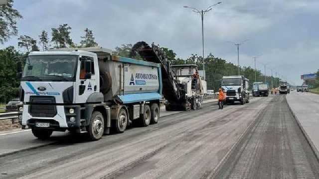 На автобане Киев-Борисполь установят систему "взвешивания в движении"