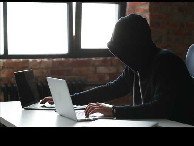 Петицию за увольнение Татарова подписал «Джо Байден». Госспецсвязи заявила о хакерской атаке