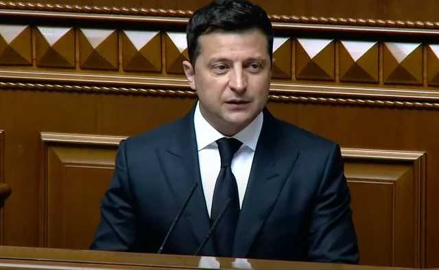 Зеленский вносит в Раду закон о Большом гербе Украины