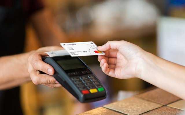 Почти половина украинцев готова отказаться от наличности – исследование Mastercard