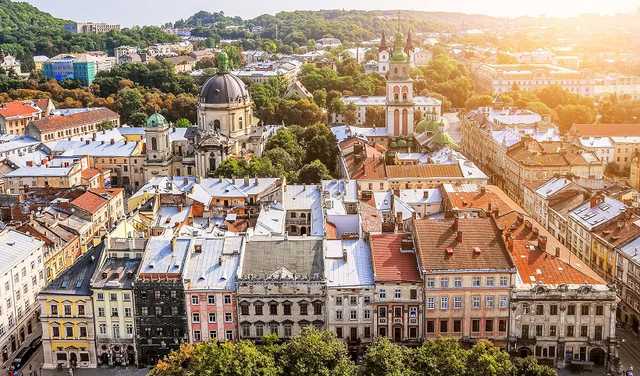 Львов усиливает карантин из-за угрозы штамма "дельта"