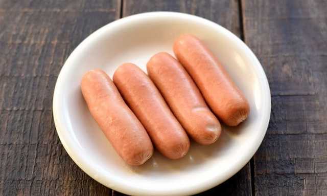 В Херсонской области школа "шиканула" и закупила на ProZorro 5 сосисок