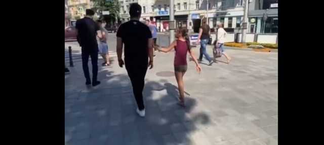 В Харькове неизвестный напал на детей-попрошаек