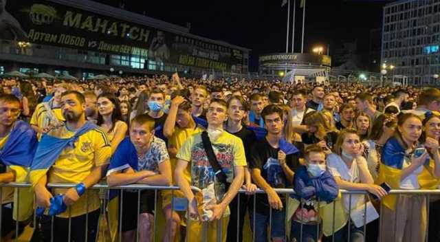 Все написано на лицах: как украинские болельщики реагируют на поражение от Англии