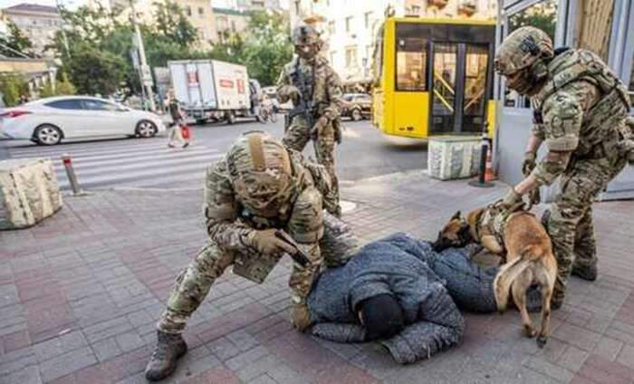 В Киеве спецназ СБУ освобождал "захваченного в заложники" посла Израиля