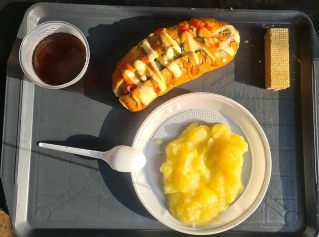 В сети показали меню военных на сборах резервистов ВСУ: мнения украинцев разделились