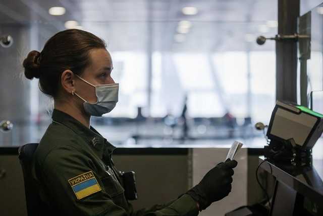 В Украину не пропустили почти три тысячи россиян
