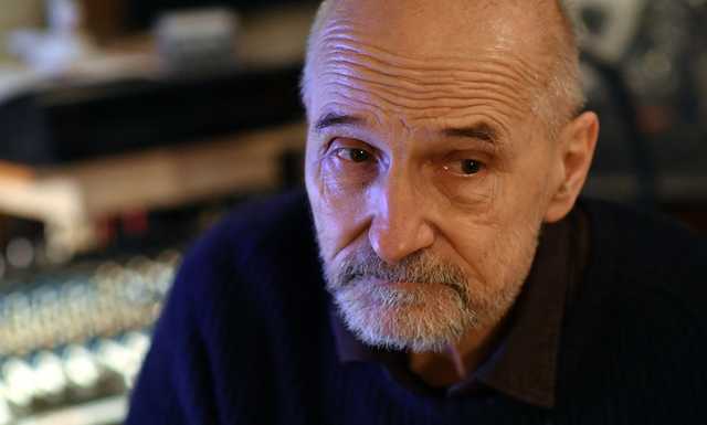 Мамонова начали выводить из искусственной комы