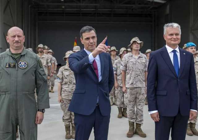 В Литве экстренно прервали брифинг политиков на базе НАТО из-за российских самолетов